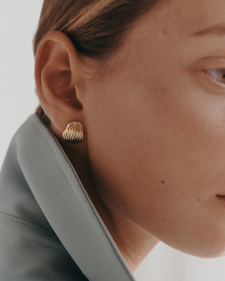 Rise Oversized Studs - Gold