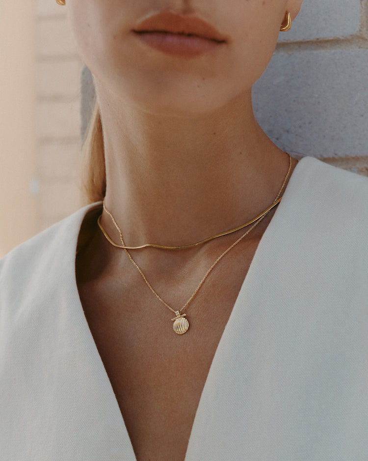 Rise Coin Necklace - Gold