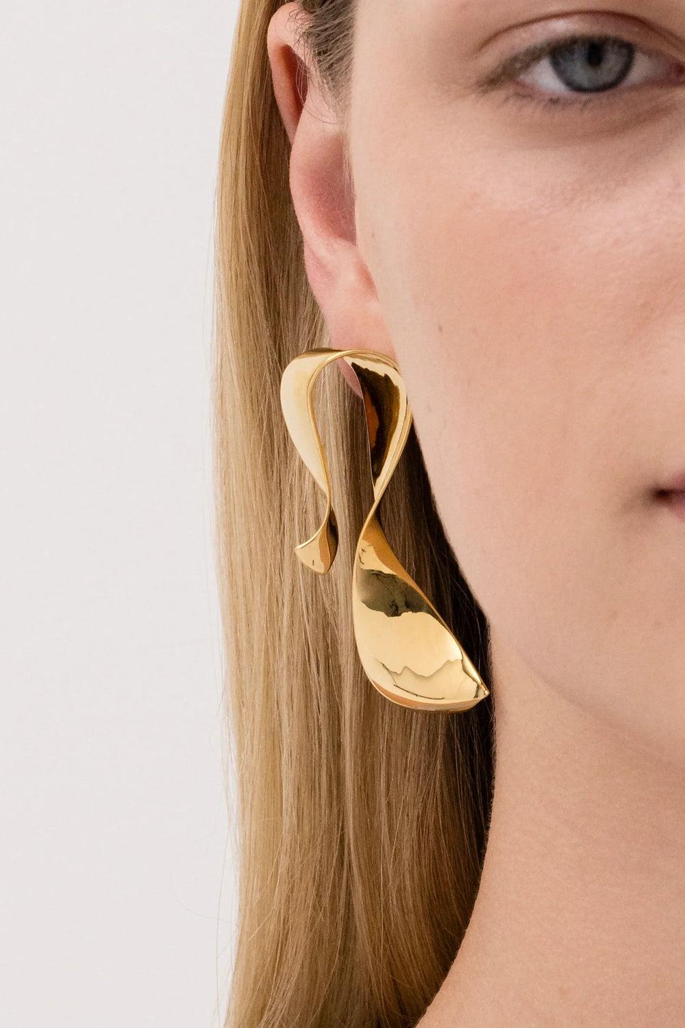 Sculpt Earrings Gold