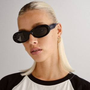 GG1527S001 Black