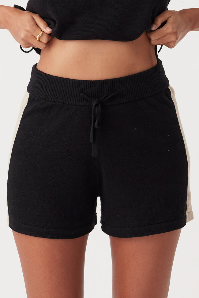 Larri Short - Black/Taupe