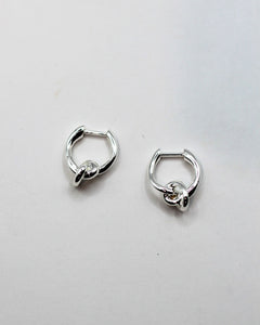 F+H Studios Baby Knot Huggies - Silver