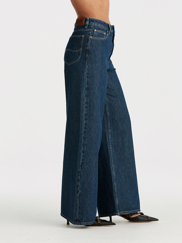 Signature Mid Wide Relaxed Jean - Essential Rinse