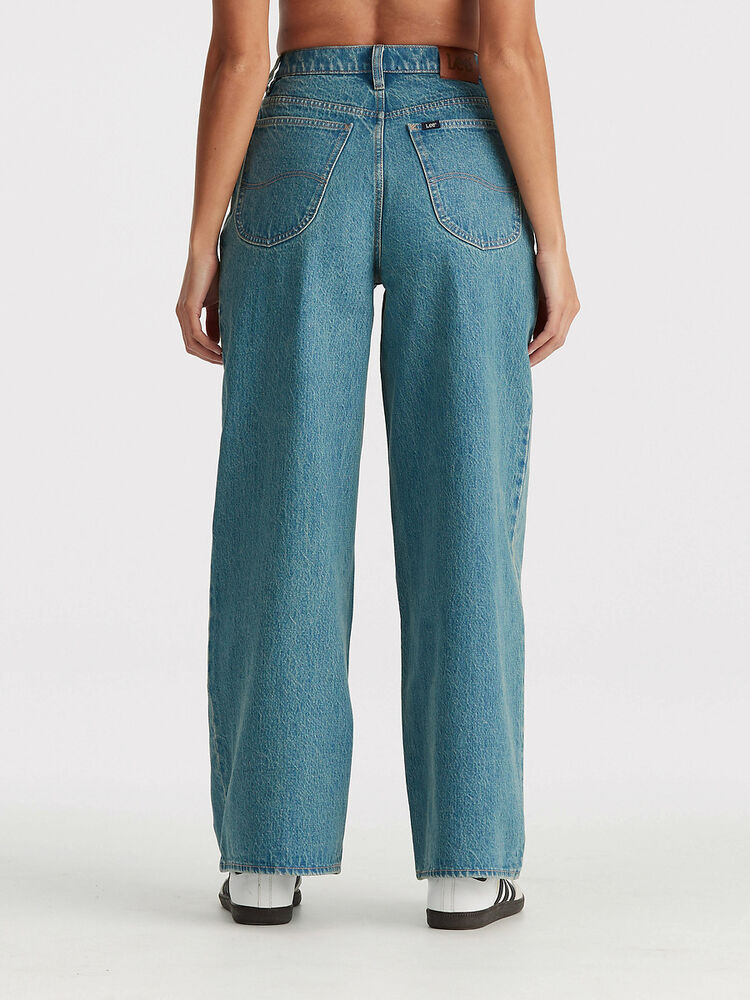 Signature Wide Leg Relaxed Jean