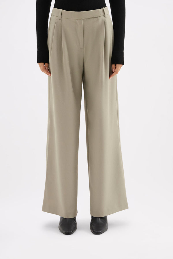 Akio Pant