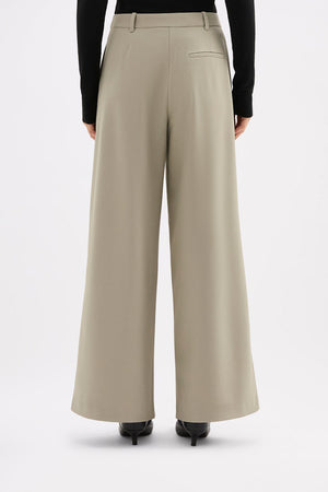 Akio Pant
