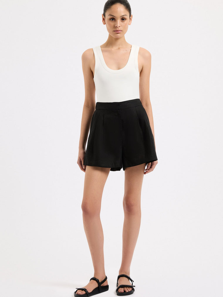 Thilda Tailored Short