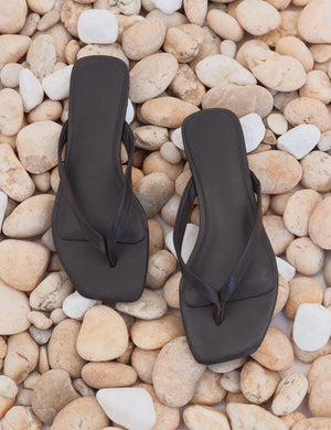 Square Toe Thong Pepper