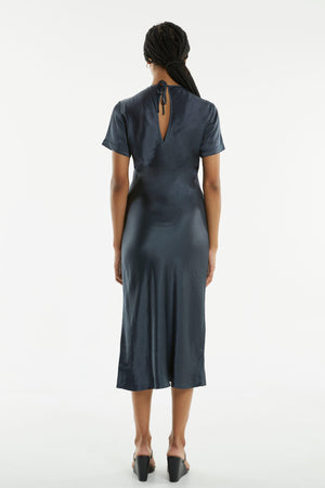 CRUSH BIAS TEE MIDI DRESS | GUN METAL